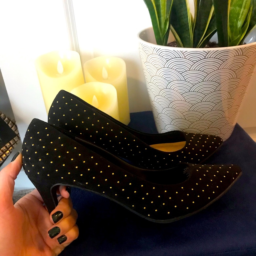 Gold studded pumps heels size 9 Old Navy